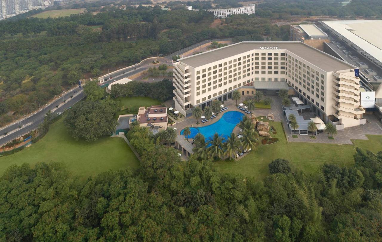 Novotel Hyderabad Convention Centre Exterior foto